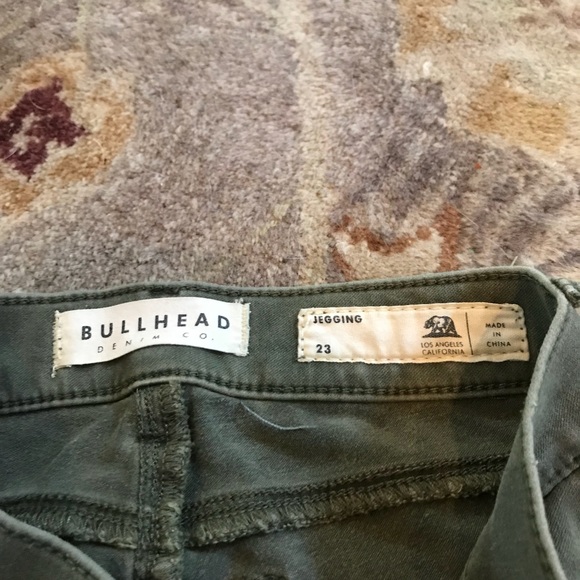 Army green Bullhead jeggings from PacSun - Picture 2 of 3